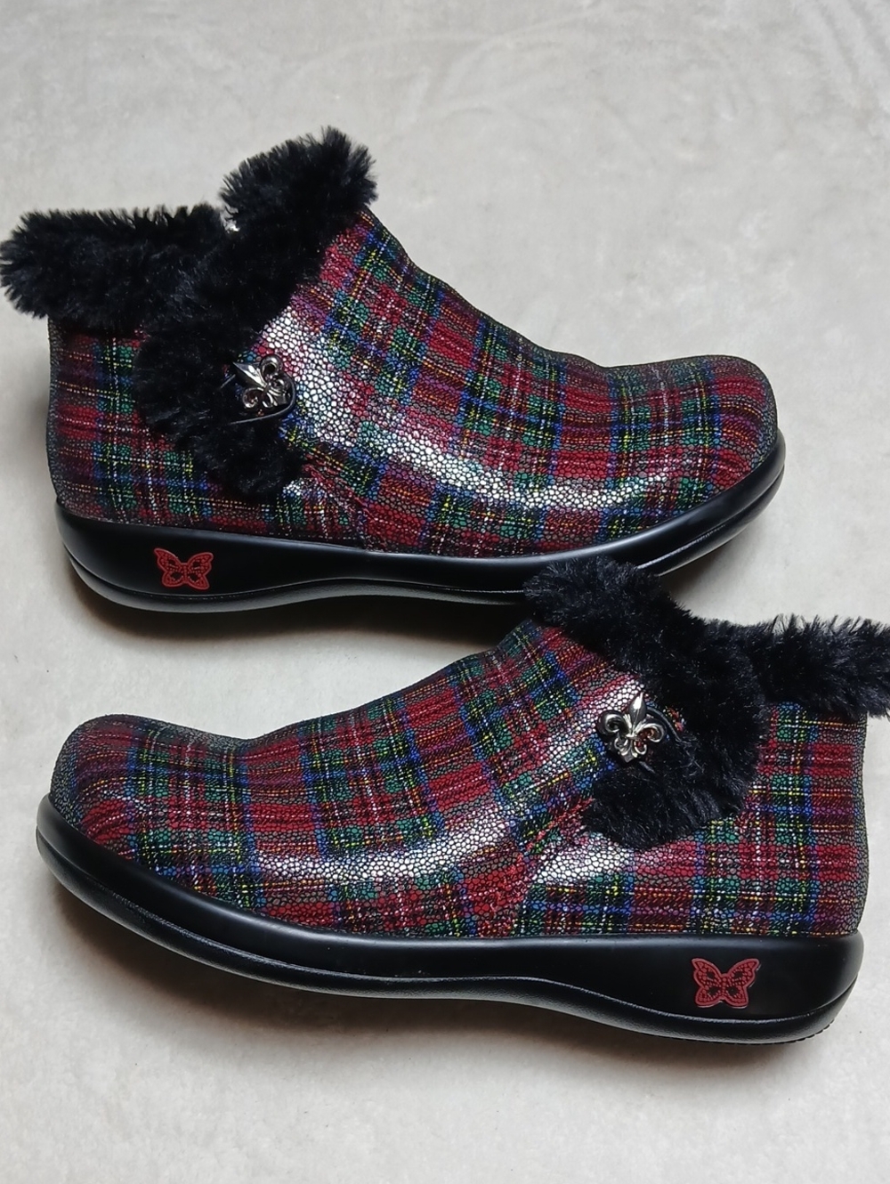 Alegria Plaid Slip-On Slippers with Black Fur Trim Size 42W